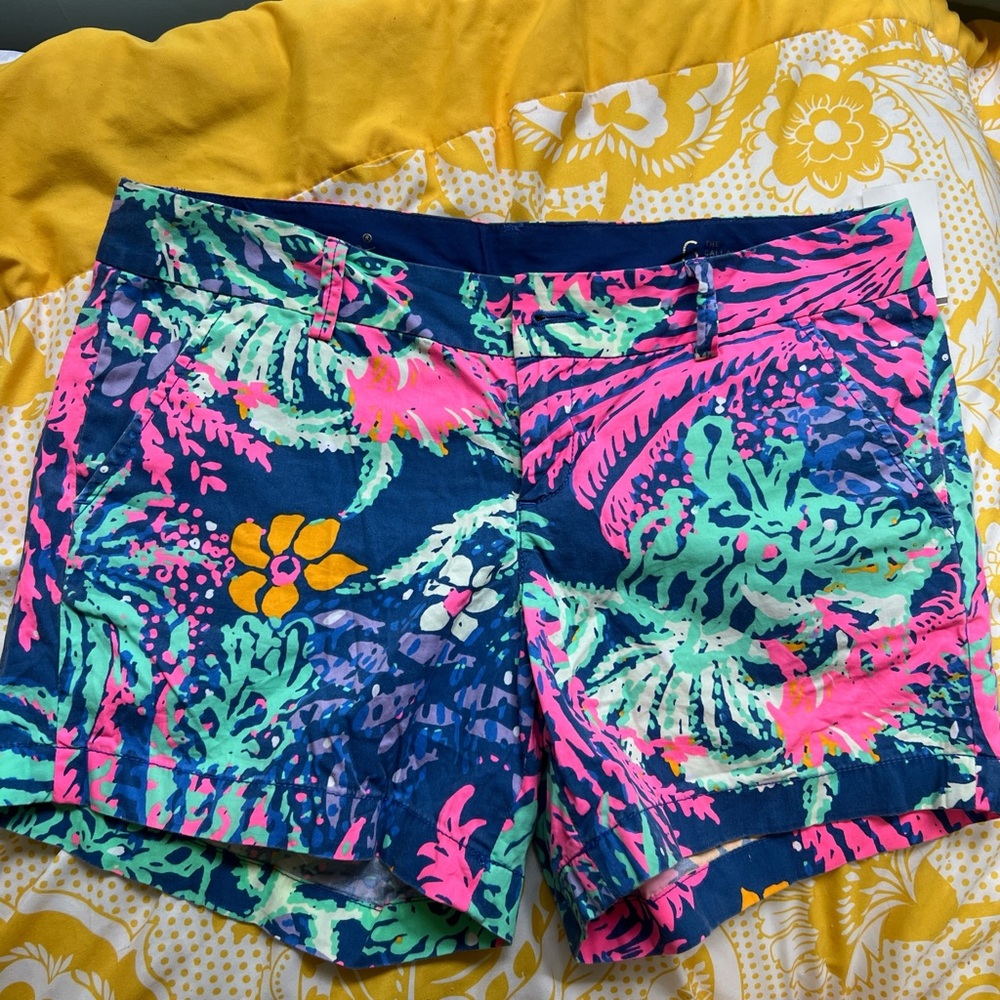 Lilly Pulitzer Vibrant Tropical Print Shorts